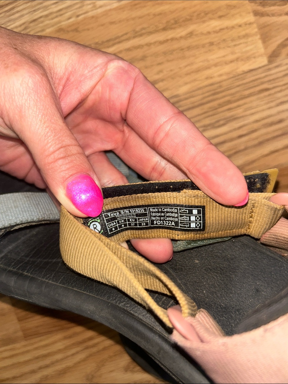 Teva Women's Sandals Bundle - Picture 6 of 7